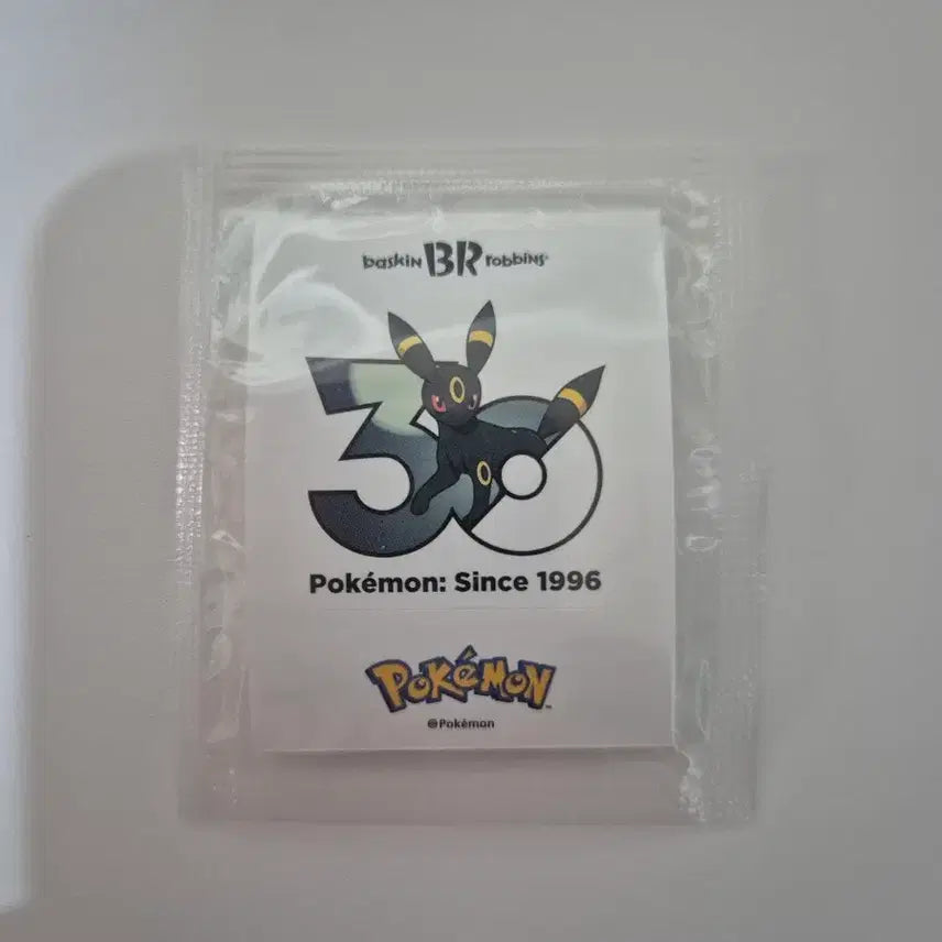 [BUNJANG] Baskin Robbins Pokemon 30th Anniversary Sticker (Umbreon) / 배스킨라빈스 포켓몬 30주년 띠부씰 (블래키)
