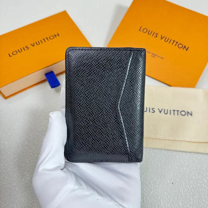 [BUNJANG] Louis Vuitton Pocket Organizer Taiga Black Wallet / [최상급]루이비통 포켓 오거나이저 타이가 블랙 지갑