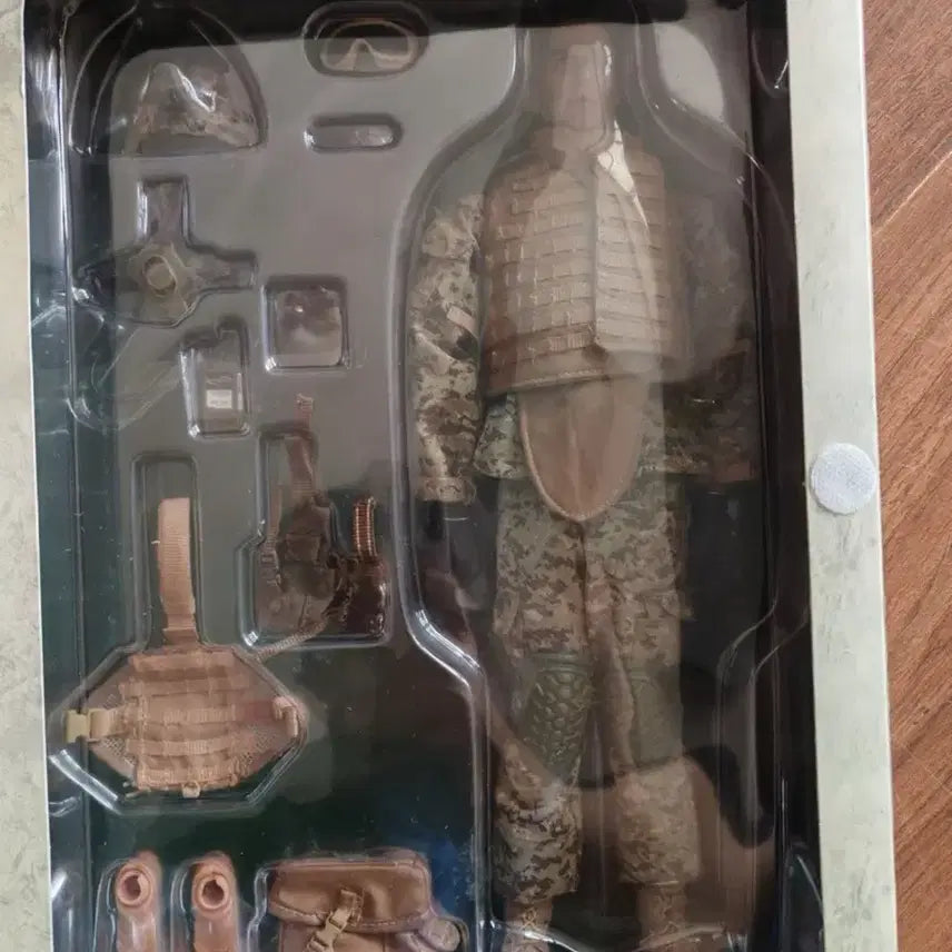 [BUNJANG] Hot Toys USMC M249 SAW Gunner Action Figure / 핫토이 USMC M249 SAW 거너 피규어