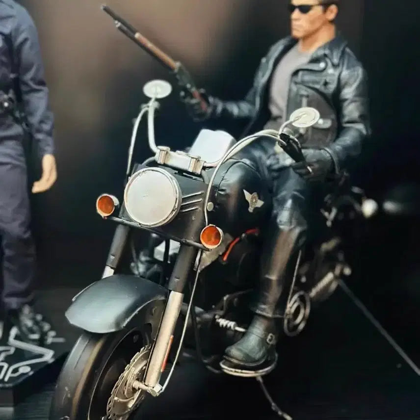 [BUNJANG] Terminator Figure Motorcycle Hot Toys Style / 터미네이터 피규어 오토바이 핫토이 스타일
