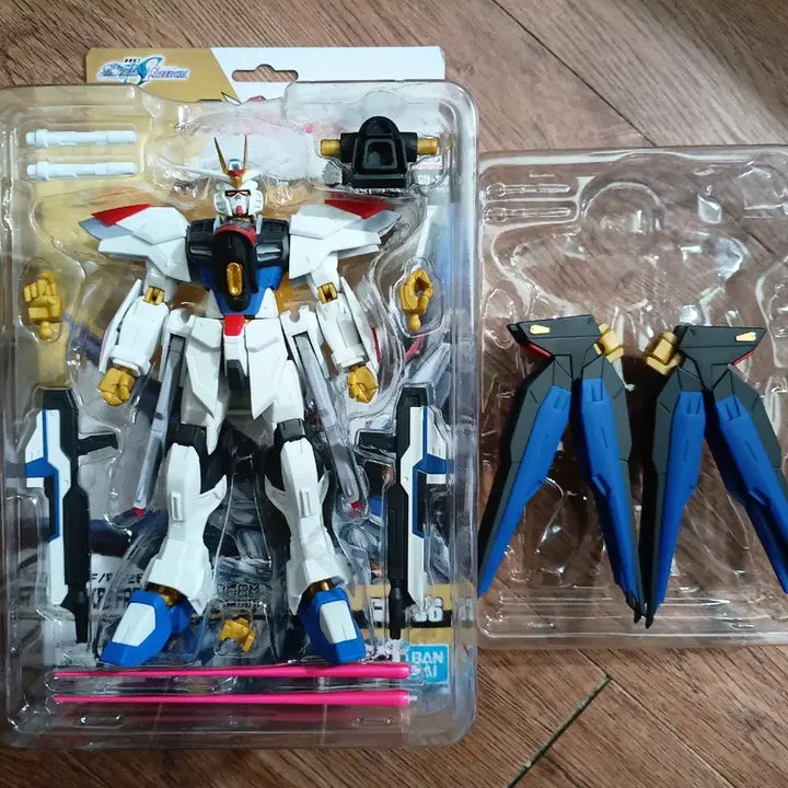 [BUNJANG] Bandai Gundam Universe Strike Freedom Gundam Type II GU-36 / 반다이 건담 유니버스 스트라이크 프리덤 건담 타입 II GU-36