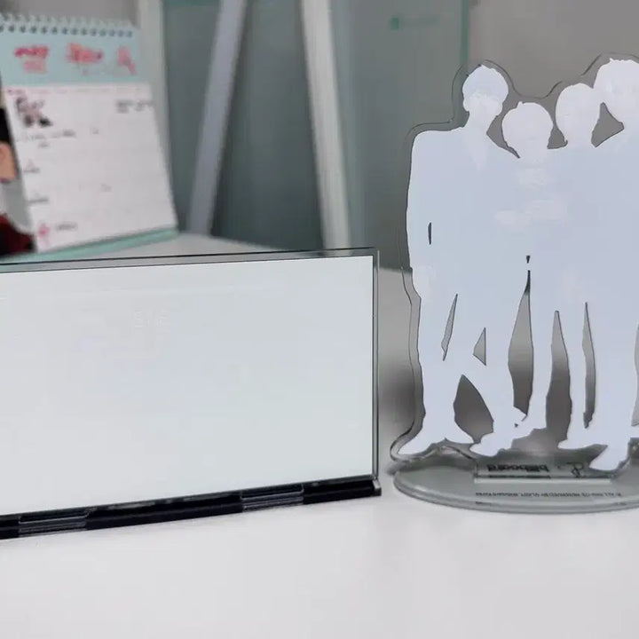 [SOLD OUT] 플레이브 픽셀월드 빌보드 아크릴