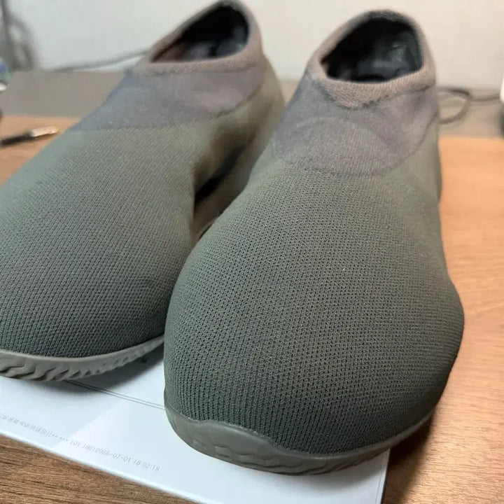 [BUNJANG] Adidas Yeezy Knit Runner Onyx 295 (11.5) / 아디다스 이지 니트러너 오닉스 295 (11.5)