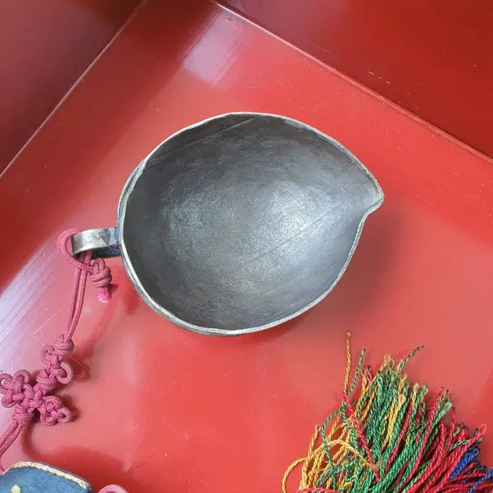 [BUNJANG] Joseon Dynasty Silver Gourd Flask / 조선시대 은 표주박