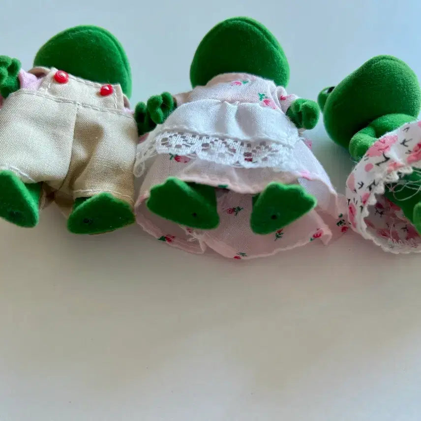 [BUNJANG] Sylvanian Families Old Frog Family UK Version / 실바니안 올드 개구리 가족 영국판