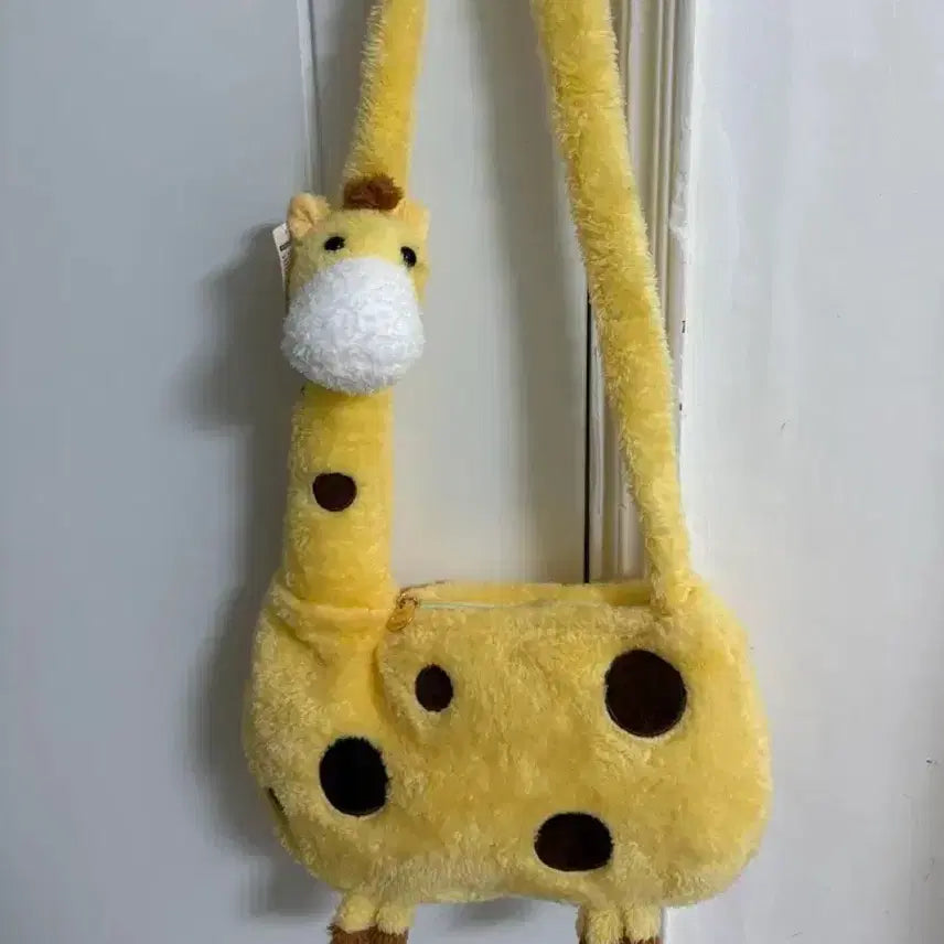 [BUNJANG] Giraffe Plush Crossbody Bag / 기린 인형 누이 크로스백 (새상품)