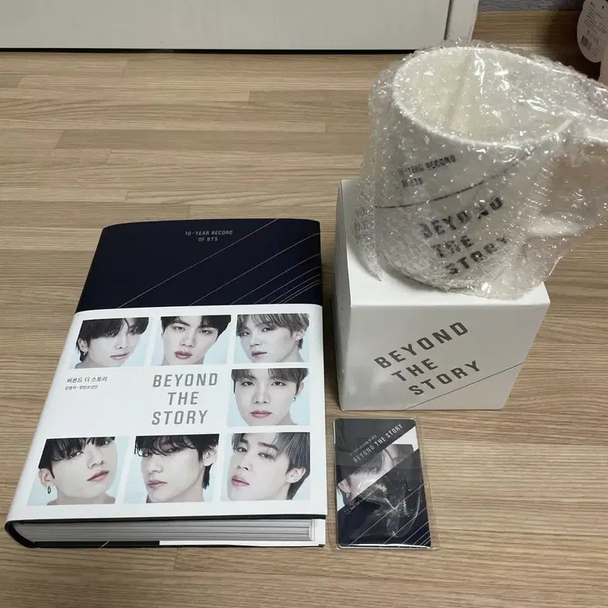 [BUNJANG] BTS Beyond The Story 10th Anniversary Official Book + Photocard + Color-Changing Mug Set / 방탄 비욘드 더 스토리 10주년 오피셜 북+포카+변색 머그컵