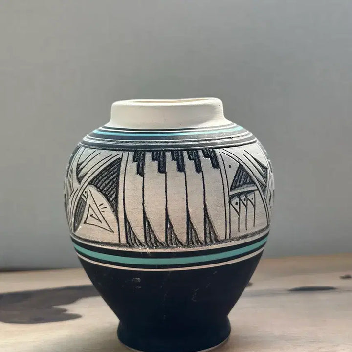 [SOLD OUT] Lawrence Crank Huskeniene Navajo Pottery
