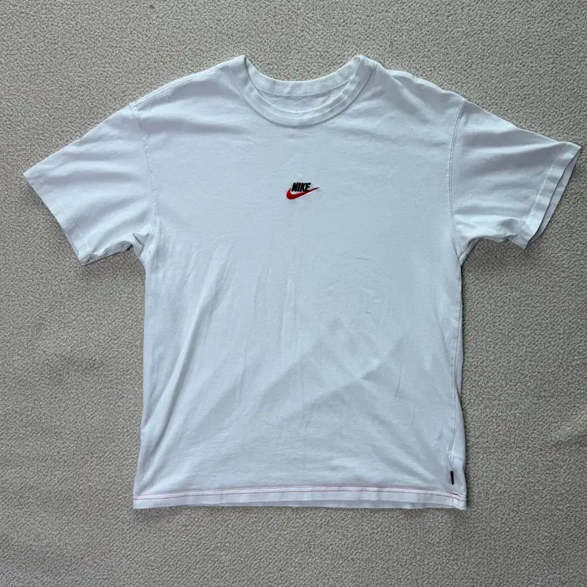 [SOLD OUT] 나이키 L nsw 프리미엄 에센셜 티셔츠 화이트