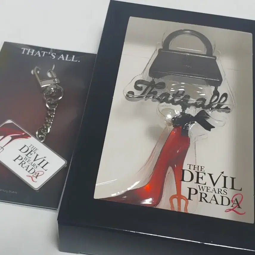 [BUNJANG] The Devil Wears Prada Movie Title Keychain Set (2 pcs, Sealed) / 총2개1set)악마는프라다를입는다 구두 가방,무비타이틀 키링 미개봉