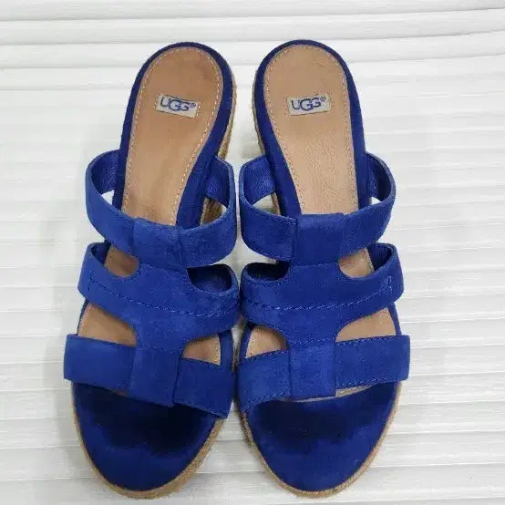 [BUNJANG] UGG Sueded Wedge Heel Sandals - Blue (240) / 어그 에스파듀 샌들 블루 스웨이드 웨지힐 샌들 240