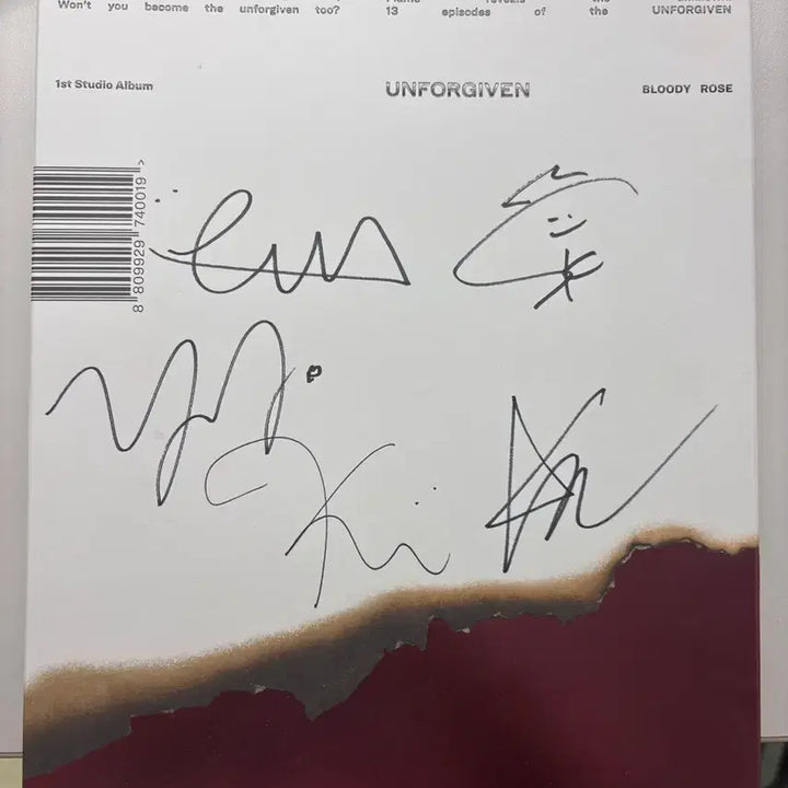[BUNJANG] Le Sserafim Unforgiven Autographed Album / 르세라핌 언포기븐 친필싸인 앨범 unforgiven 친필사인