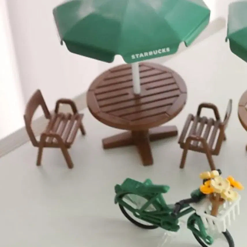 [BUNJANG] Starbucks Playmobil Furniture Parasol Bicycle Set / [새상품]스벅 플레이모빌 퍼니처 파라솔자전거 세트