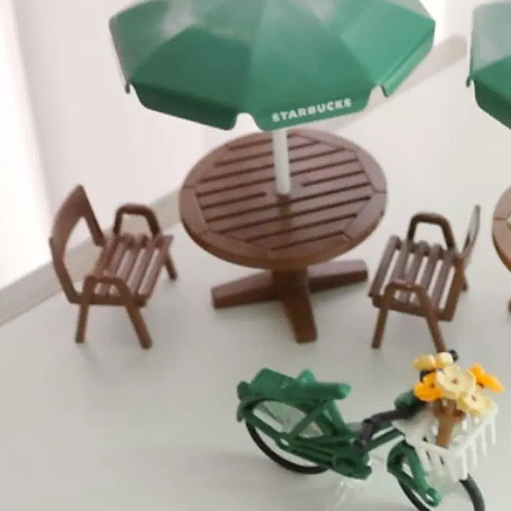 [BUNJANG] Starbucks Playmobil Furniture Parasol Bicycle Set / [새상품]스벅 플레이모빌 퍼니처 파라솔자전거 세트