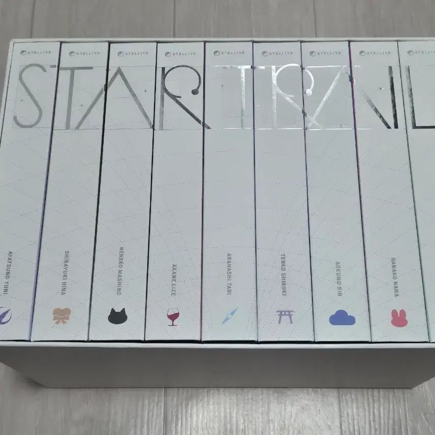 [BUNJANG] Stellive Startrail Complete Set / 스텔라이브 스타트레일 합본 12만에 팝니다. 포카x
