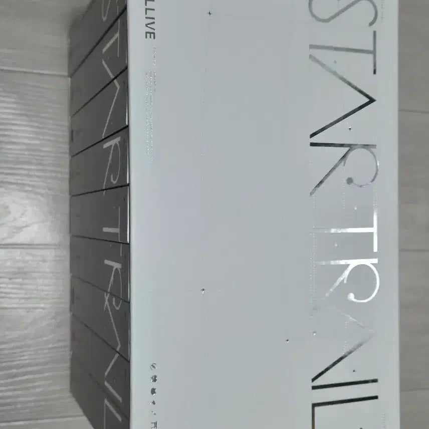 [BUNJANG] Stellive Startrail Complete Set / 스텔라이브 스타트레일 합본 12만에 팝니다. 포카x