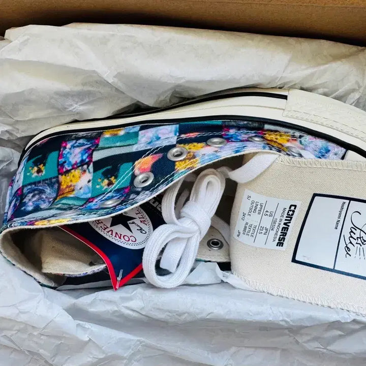 [BUNJANG] Hoshimachi Suisei Converse Shoes / 홀로라이브 호시마치 스이세이 컨버스 판매