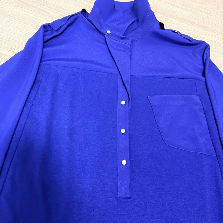 [BUNJANG] Anne Klein Color-Blocked Blouse / 앤클라인 블루보라색 유니크 디자인 블라우스 배색 티 66정도