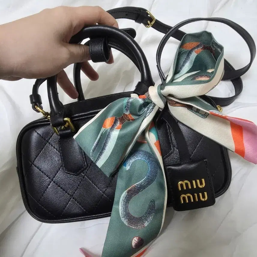 [BUNJANG] Napa Leather Quilted Mini Crossbody Bag with Scarf Detail / 급처 미우st 나파가죽 미니백 블랙