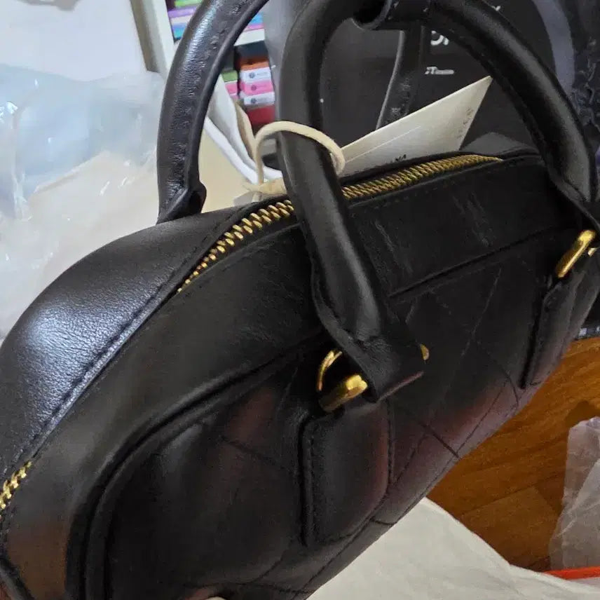 [BUNJANG] Napa Leather Quilted Mini Crossbody Bag with Scarf Detail / 급처 미우st 나파가죽 미니백 블랙