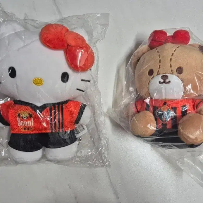 [BUNJANG] K League Sanrio Kitty Tiny Charm Doll / K리그 산리오 키티 타이니참 인형 판매(새상품)
