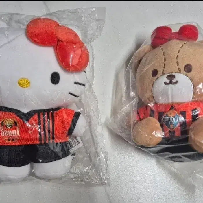 [BUNJANG] K League Sanrio Kitty Tiny Charm Doll / K리그 산리오 키티 타이니참 인형 판매(새상품)