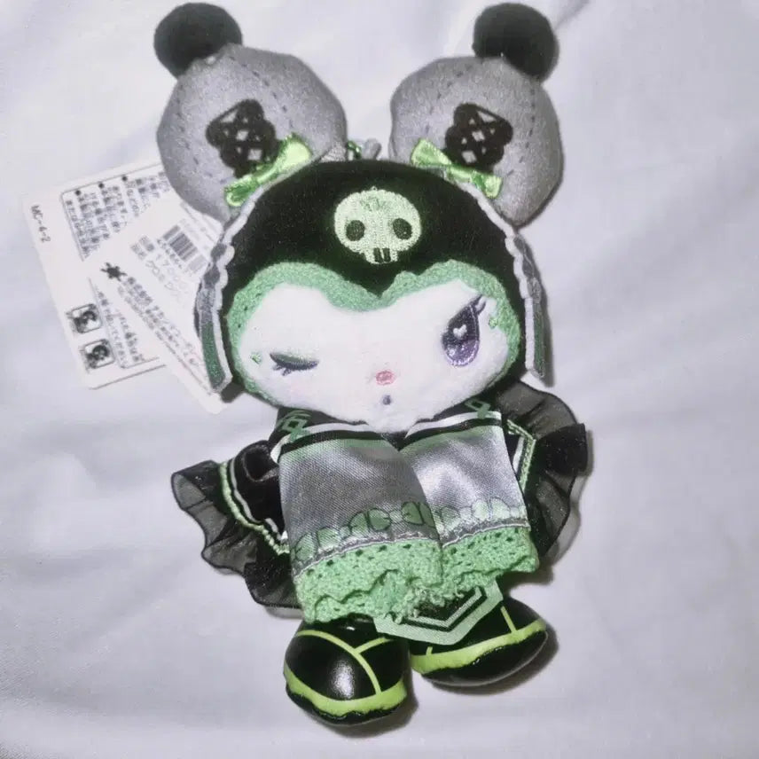 [BUNJANG] Sanrio Kuromi Dolly Mix Vampire Mascot Plush Doll / 쿠로미 돌리믹스 강시 마스코트 인형 산리오