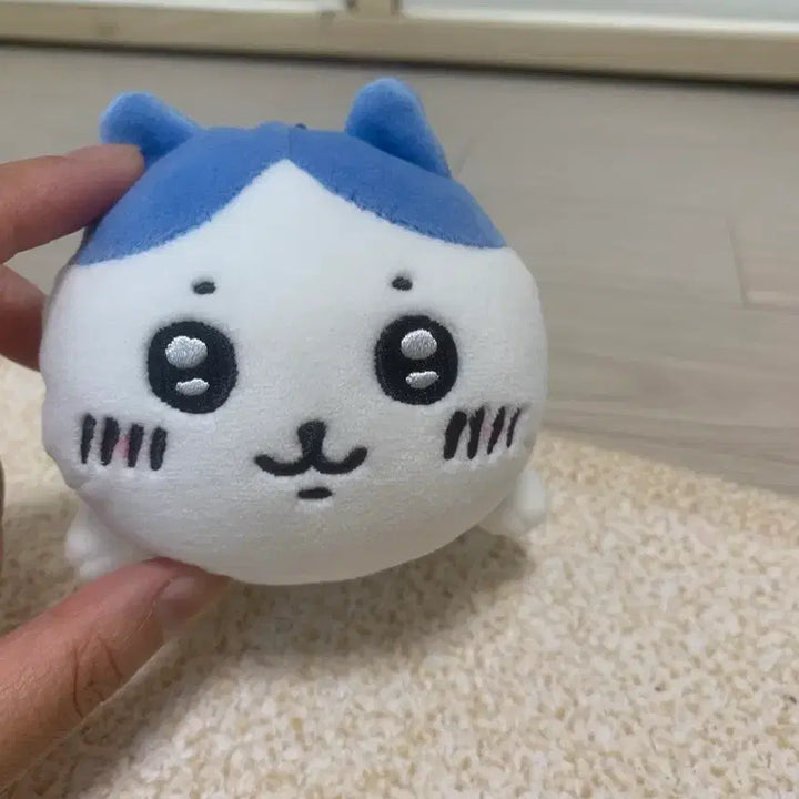 [BUNJANG] Hachiware Sleeping Plush Keychain / 하치와레 누워있는 키링