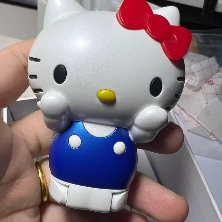 [BUNJANG] Hello Kitty Figure Phone (Usable) / 헬로키티 피규어 핸드폰(개통가능)