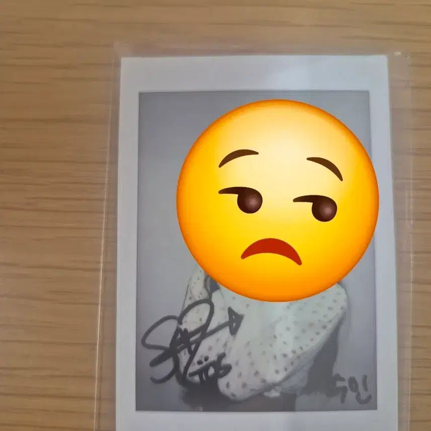 [BUNJANG] TripleS Soomin Signed Polaroid Photocard / 트리플에스 수민 사인 폴라로이드 싸폴