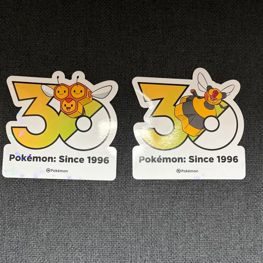 [BUNJANG] Pokemon 30th Anniversary Logo Sticker Set - Combee &amp; Vespiquen / 한국한정] 포켓몬 30주년 로고 스티커 세꿀버리 비퀸 세트