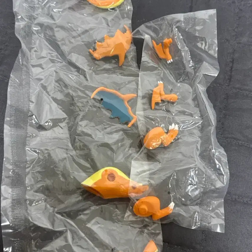 [BUNJANG] Bandai Pokemon Mega Charizard Y Action Figure / 반다이 포켓몬스터 조립 가동 프리미엄 가챠 메가리자몽Y
