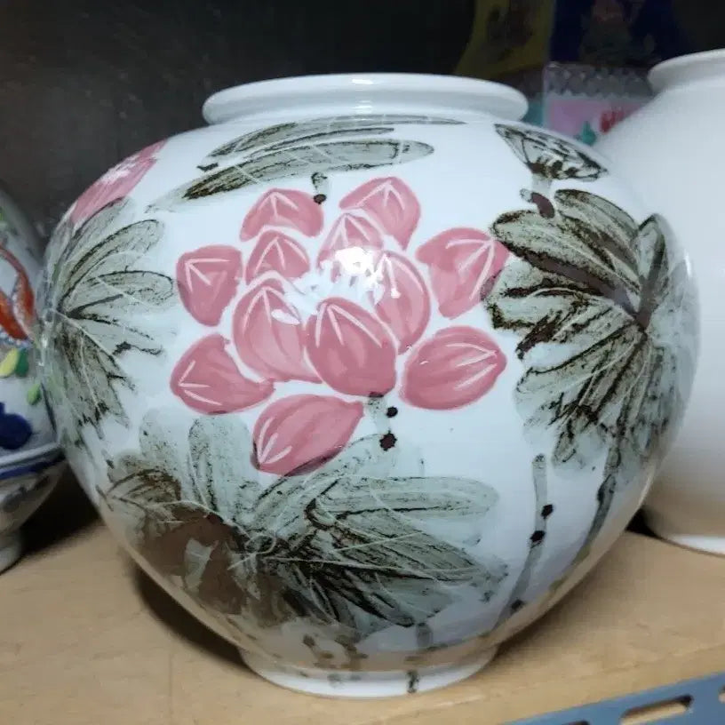 [BUNJANG] Seongwol Ceramic Handmade Lotus Pattern Moon Jar / 성윌도예수제 연화문 달항아리