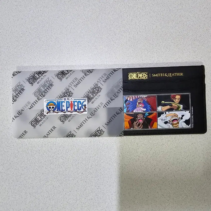 [BUNJANG] One Piece Limited Edition Card Holder (Sealed) / 원피스 팝업스토어 한정판 카드지갑(미개봉)