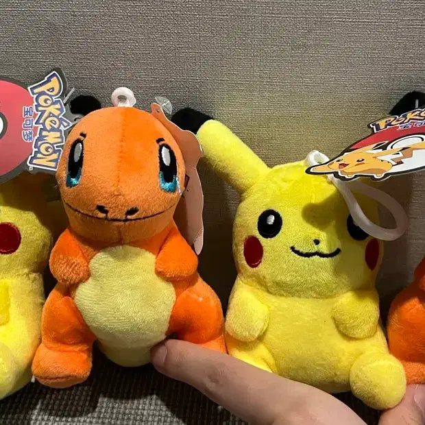 [BUNJANG] Pokemon Pikachu/Charmander Ring Plush Doll / 택 달린 포켓몬스터 고리 인형 피카츄/파이리