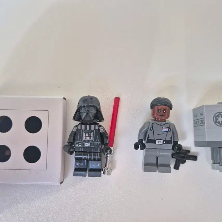 [BUNJANG] LEGO Star Wars Minifigures: Darth Vader, General Sloan, Gonk Droid Set / 레고 스타워즈 미피 3종 (다스베이더,슬로운 중장, 공크드로이드)