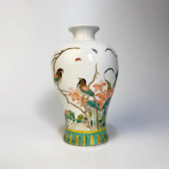 [BUNJANG] Celadon Porcelain Vase with Bird and Flower Decoration / 분채 화조문 매병