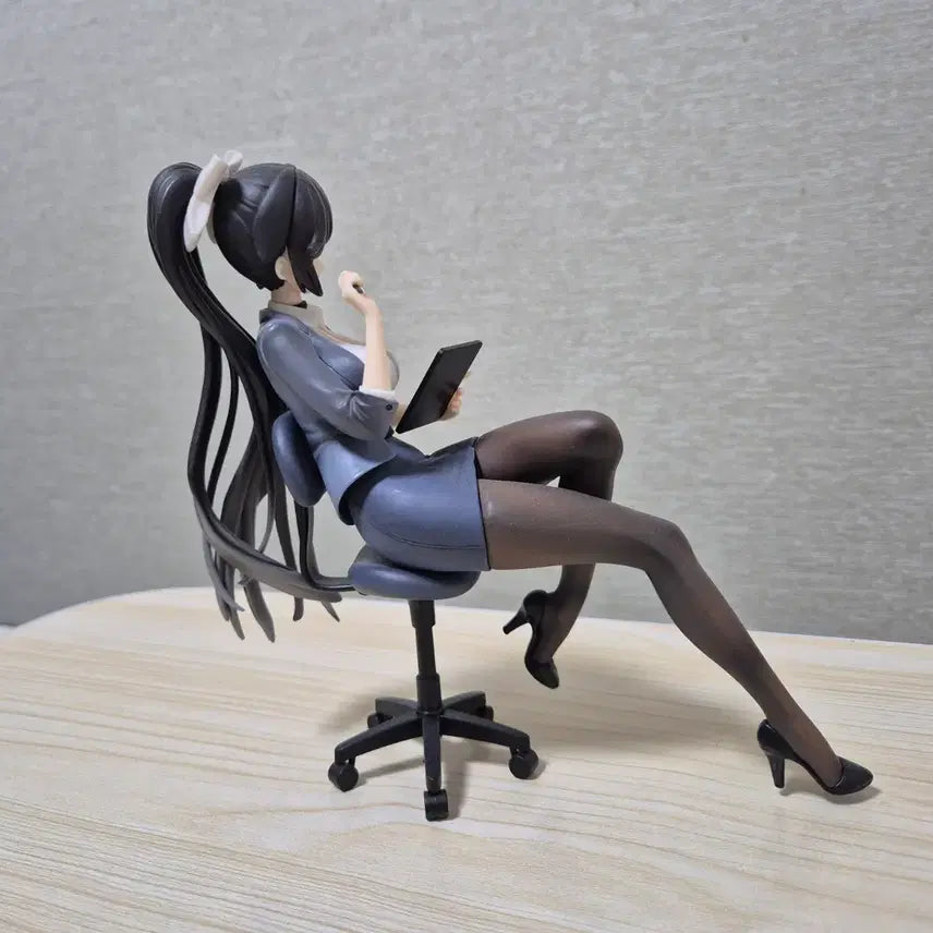 [BUNJANG] Office Girl Figure / 중국제 오피스걸 피규어
