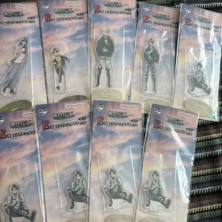 [BUNJANG] Attack on Titan Ichiban Shoji Akura Standee / [현물] 진격의거인 제일복권 각자의결의 e상 아크릴