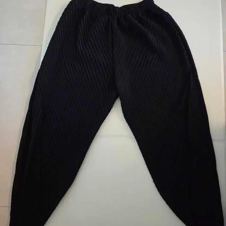 [BUNJANG] Pleated Black Pants / 플리츠 블랙 바지