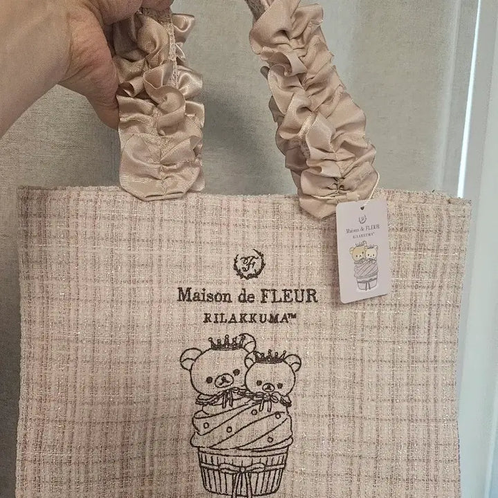 [BUNJANG] Maison de FLEUR x Rilakkuma Limited Edition Cupcake Tote Bag / 메종드플뢰르  리락쿠마 한정판 컵케익 토트백