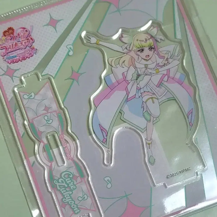 [BUNJANG] Precure Movie Limited Cure Macherie Acrylic Stand / 너와 아이돌 프리큐어 영화 한정 큐어 즈큥 아크릴 스탠드