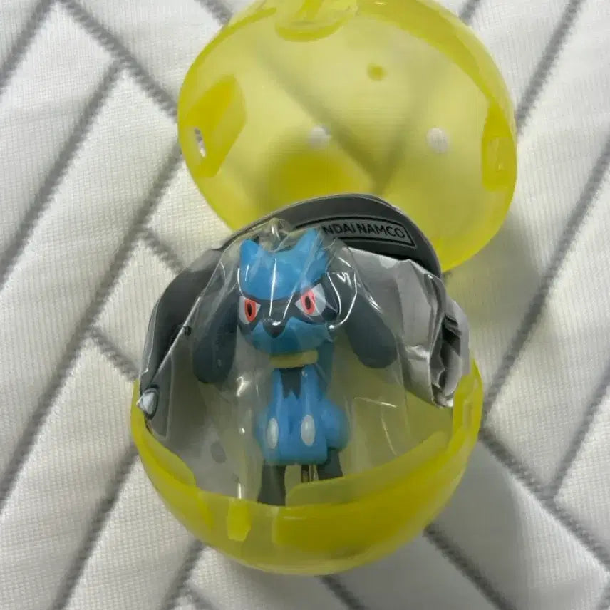[BUNJANG] Pokemon Riolu Hanging Gacha Ring Charm / 포켓몬스터 리오르 대롱 가챠 연결 가챠 고리형