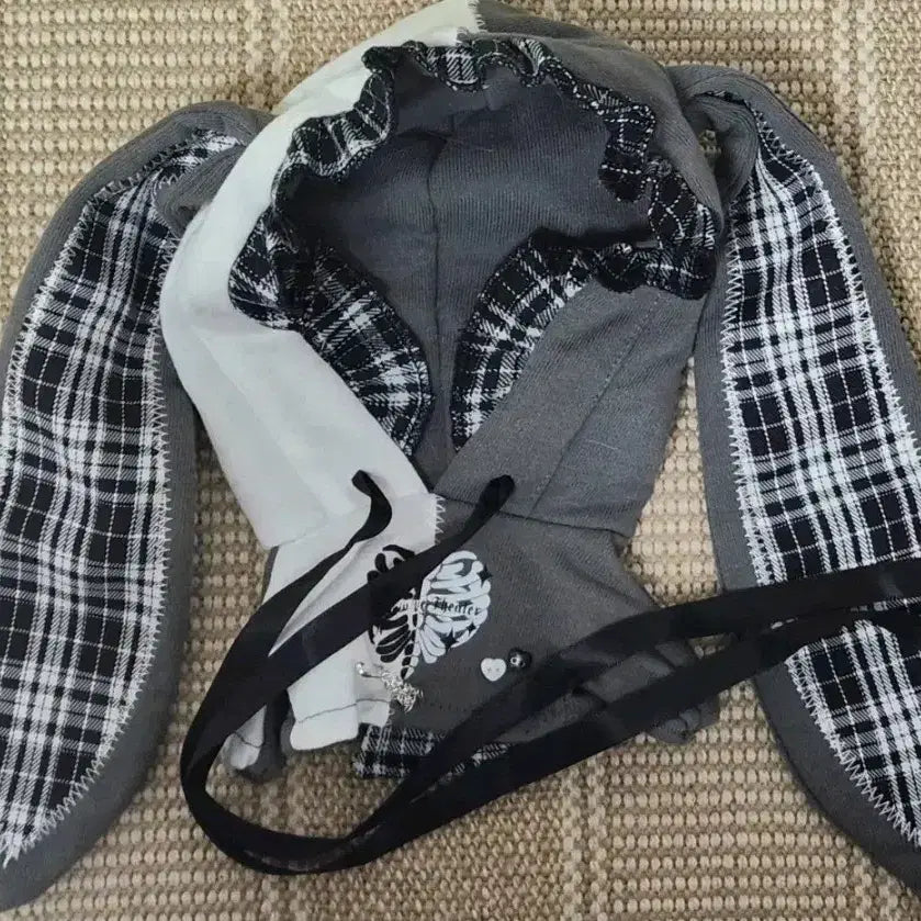 [BUNJANG] 20cm Wed. Bone Ggug Doll with Detachable Braided Headband and Gothic Rabbit Hoodie / 20cm 솜인형 웬스티 양도합니다