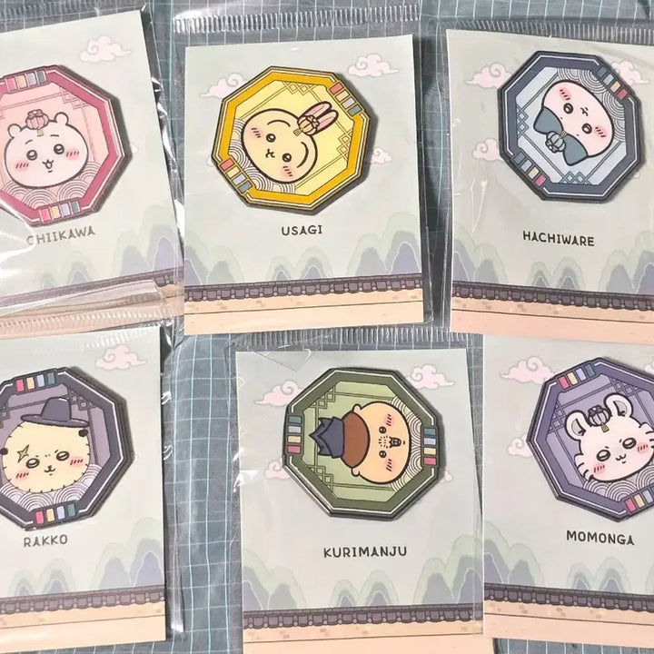 [BUNJANG] Chikawa Usagi Hachiware Kurimanjyu Racco Momonga Pin Badge Set (6 Types) / 용산 한복 치이카와 우사기 하치와레 쿠리만쥬 랏코 모몽가 핀뱃지 6종