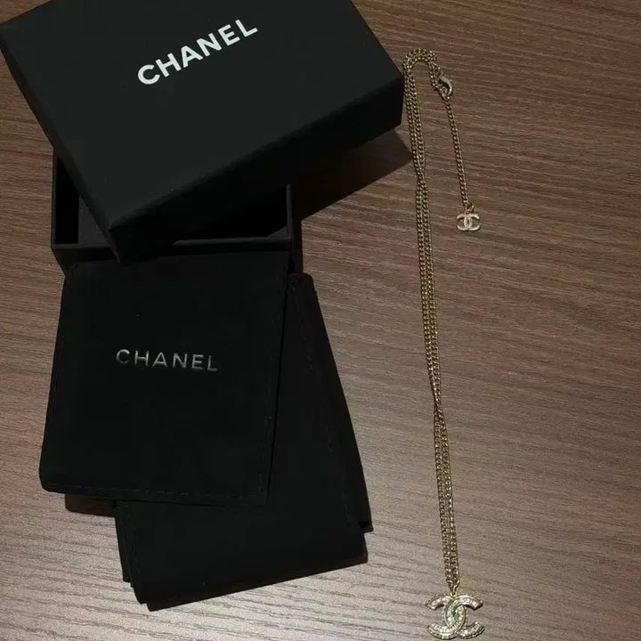 [BUNJANG] Chanel Necklace with Box / 샤넬 목걸이 + 박스 포함