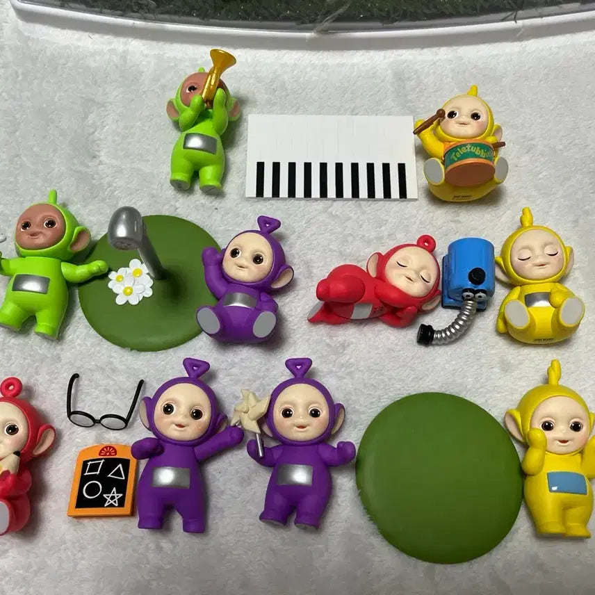 [BUNJANG] Pop Mart Teletubbies We Are Friends Series Figure Set with Display Case / 팝마트 텔레토비 피규어(popmart teletubbies)