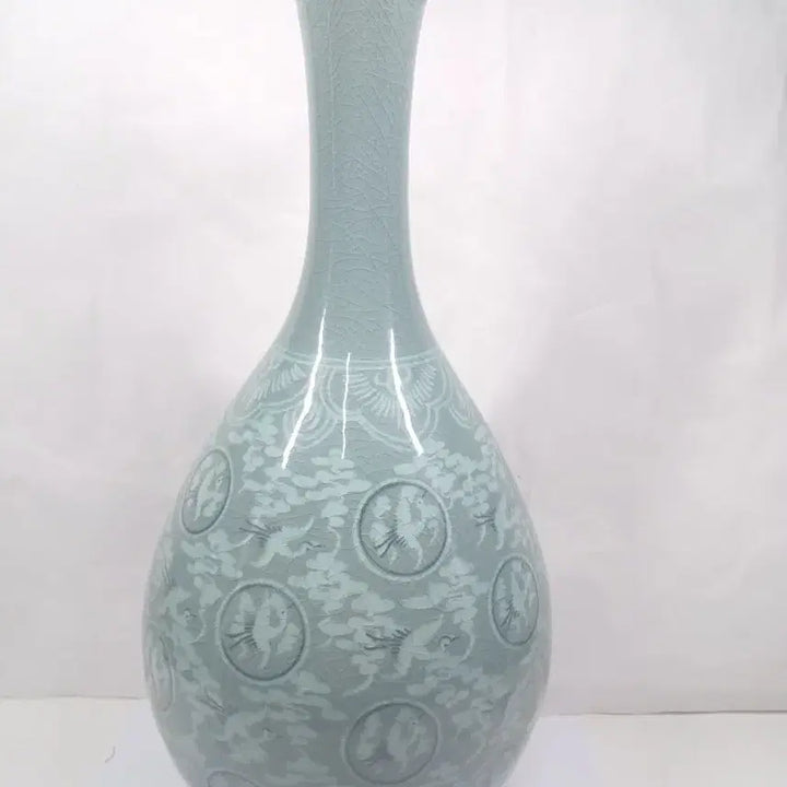 [BUNJANG] Goryeo Celadon Inlaid Crane and Cloud Motif Vase / 청자 상감 운학문 매병