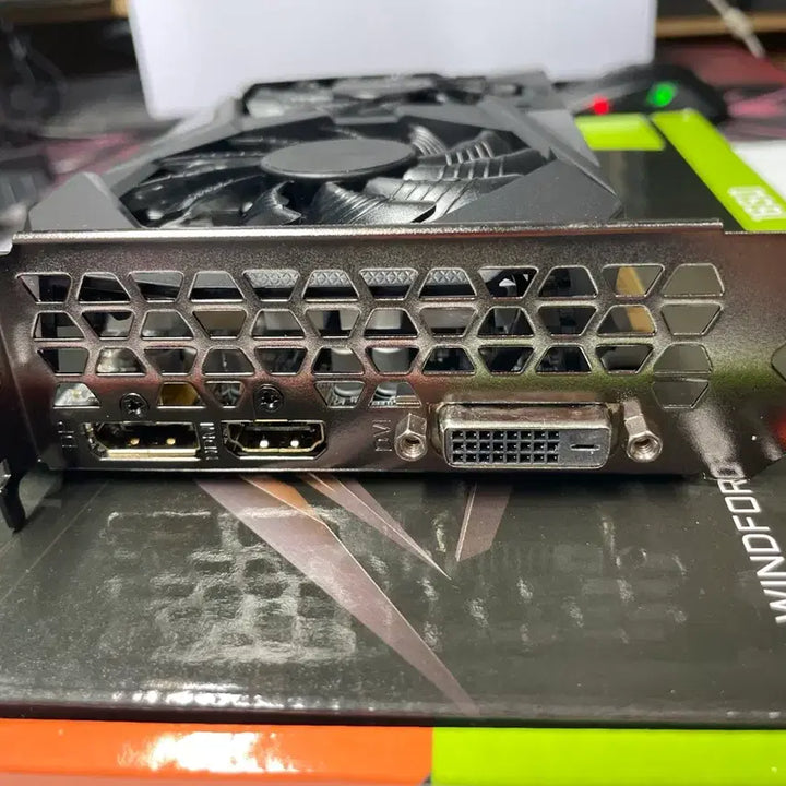 [SOLD OUT] 기가바이트 그래픽카드 GTX 1650 4g