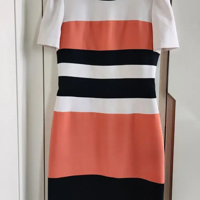 [SOLD OUT] 모조에스핀 반팔 정장 원피스 MOJO S.PHINE
